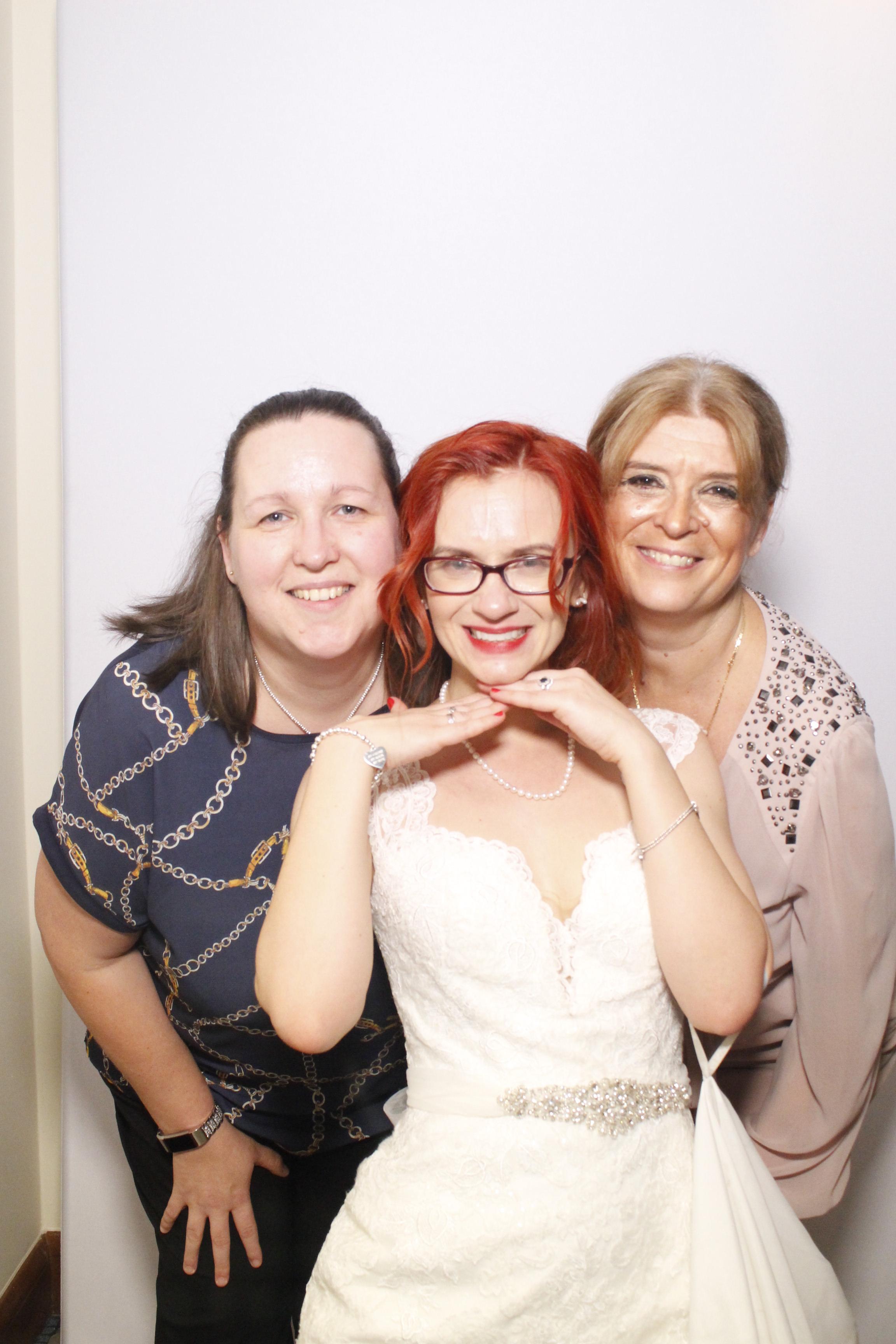 Luke & Emily's Wedding | View more photos from the event at gallery.myphotoboothexperience.co.uk/u/MyPhotoBoothExperienceLtd/Luke-Emilys-Wedding